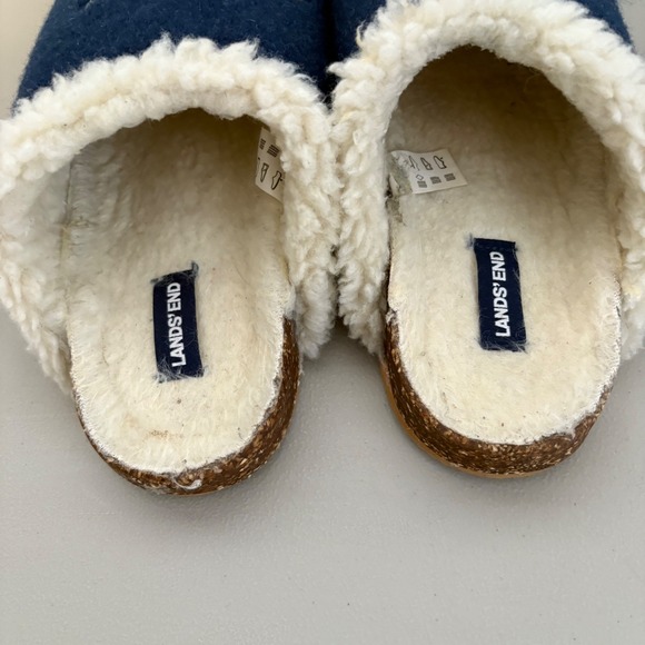 Lands End Women's Cozy Blue Embroidered Dog Slippers Sherpa Lined Sz 9B Comfy - Picture 2 of 12